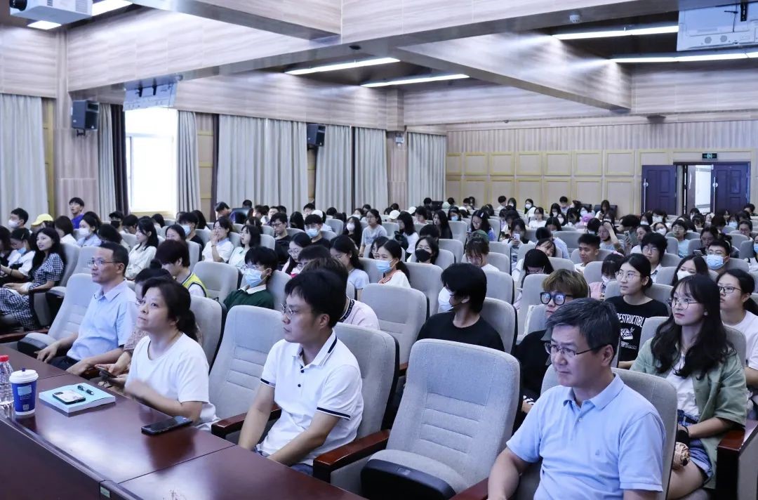【“教与学的革命”珞珈论坛yl23455永利集团分论坛】丨公司召开2021级本科生分专业指导会